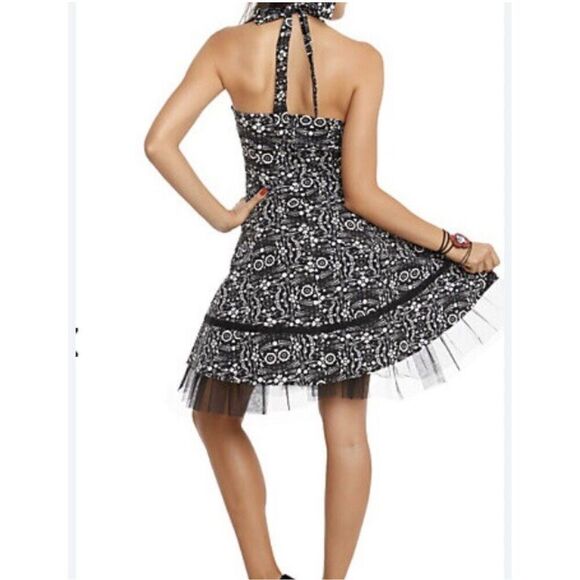 Hot Topic Women's XL Black Halter Swing Dress Floral Skull Pinup whimsy goth - Picture 2 of 8